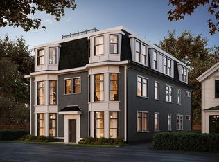 1209 Bennington St #PENTHOUSE 4, Boston, MA 02128