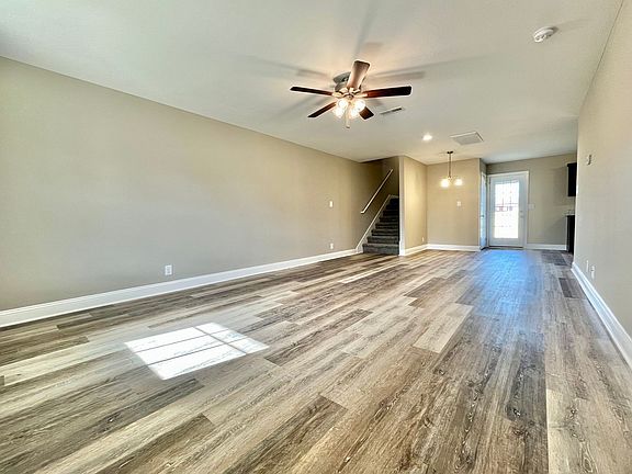 4th image of 276 Dugger Dr