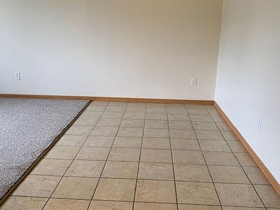 4th image of 920 Gould St APT 4