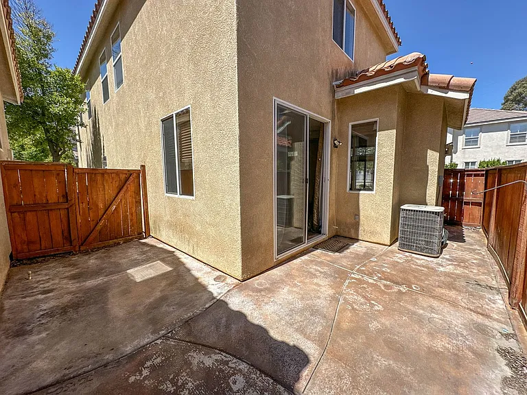 24623 Montevista Cir — Photo 16