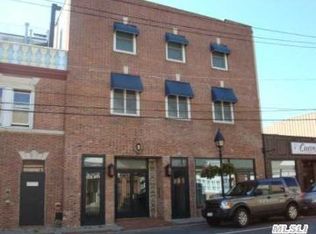 2 4th Ave APT 3B, Bay Shore, NY 11706