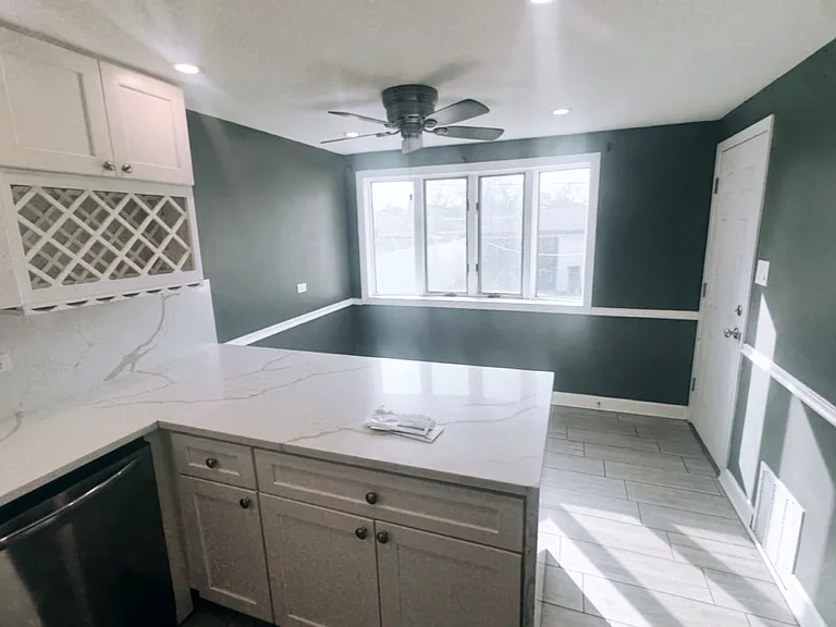 5130 S Sayre Ave — Photo 3