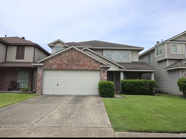 3030 Palace Oaks Dr