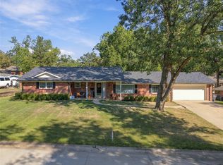 1352 Evergreen Dr, Bartlesville, OK 74006