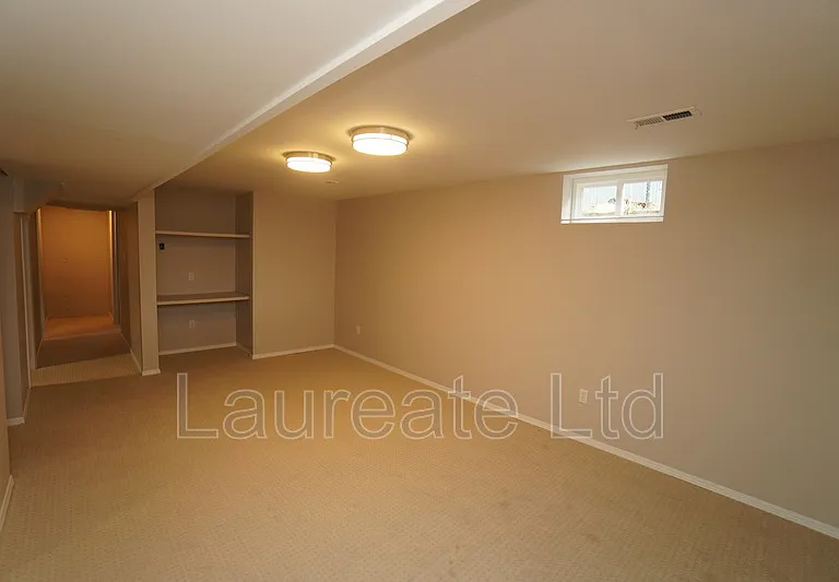 2268 W Maplewood Ave — Photo 14