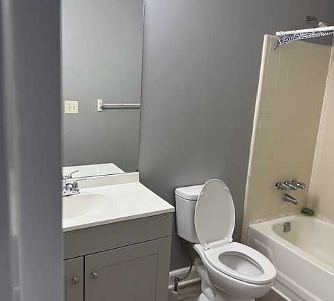 3rd image of 2728 Evans Mill Dr