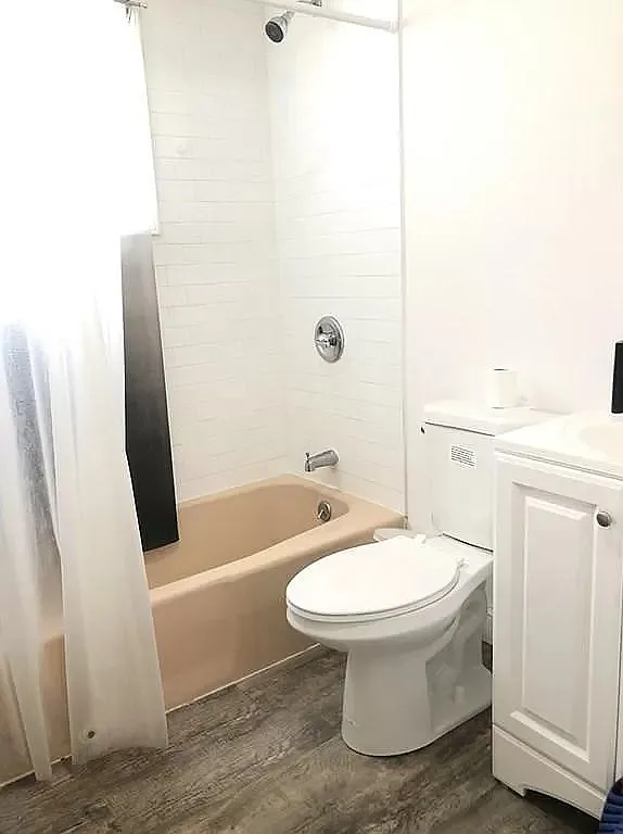 1 bed, 500 sqft, $1,900 — Photo 4