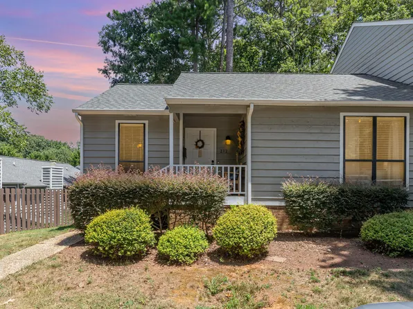 212 Applecross Dr, Cary, NC 27511