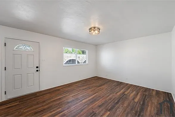 8 Whitmore Pl #4 — Photo 5