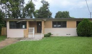1st image of 2506 Hirsch Ave