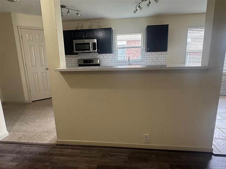 2842 Sandberry Dr — Photo 10