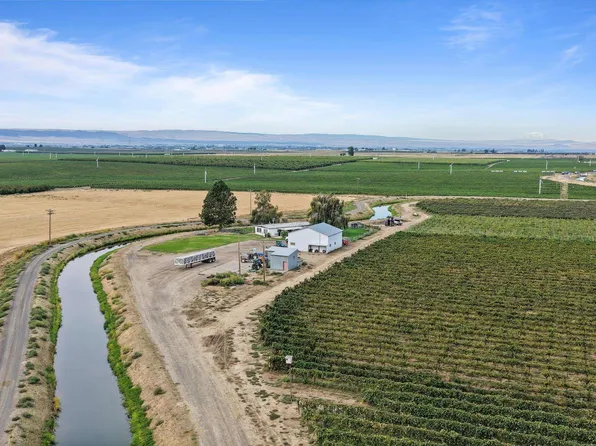 46608 N Gap Rd, Prosser, WA 99350
