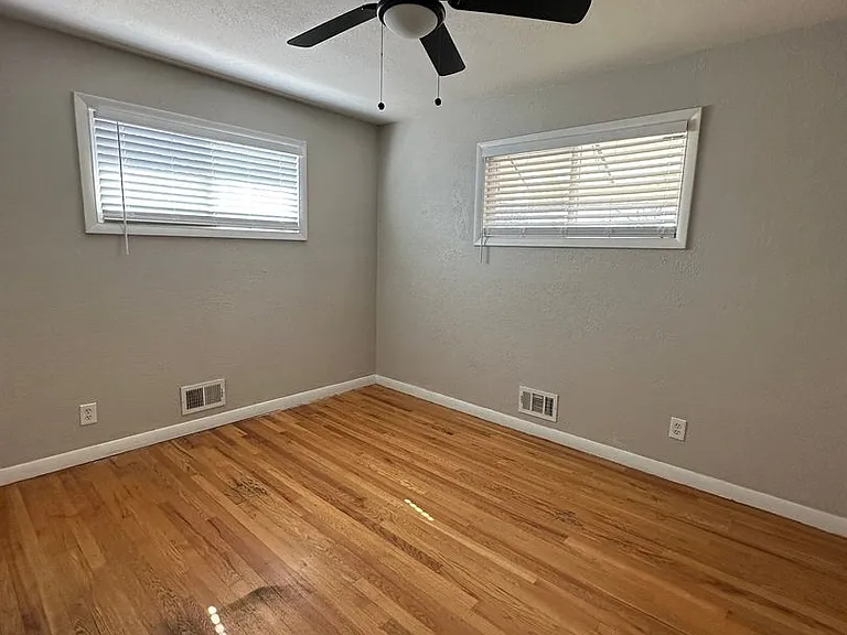 6820 Larsh Dr — Photo 8