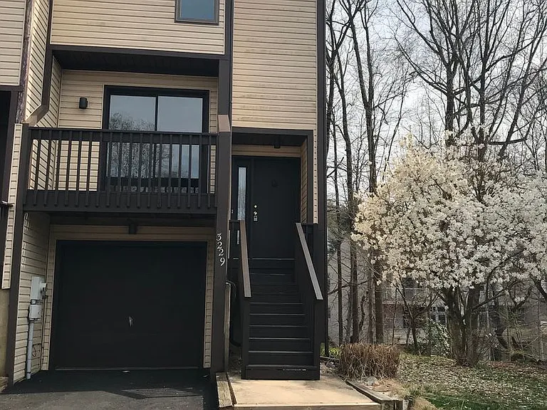 3229 Champions Dr — Photo 1