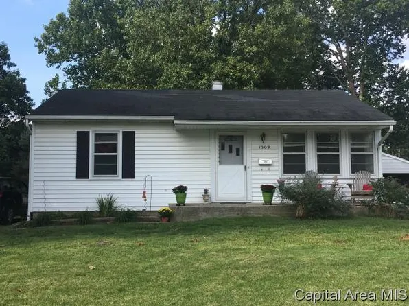 1509 Hardin Ave, Jacksonville, IL 62650