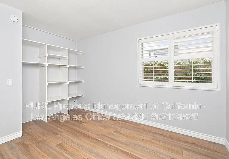 5347 Indian Hills Dr — Photo 16