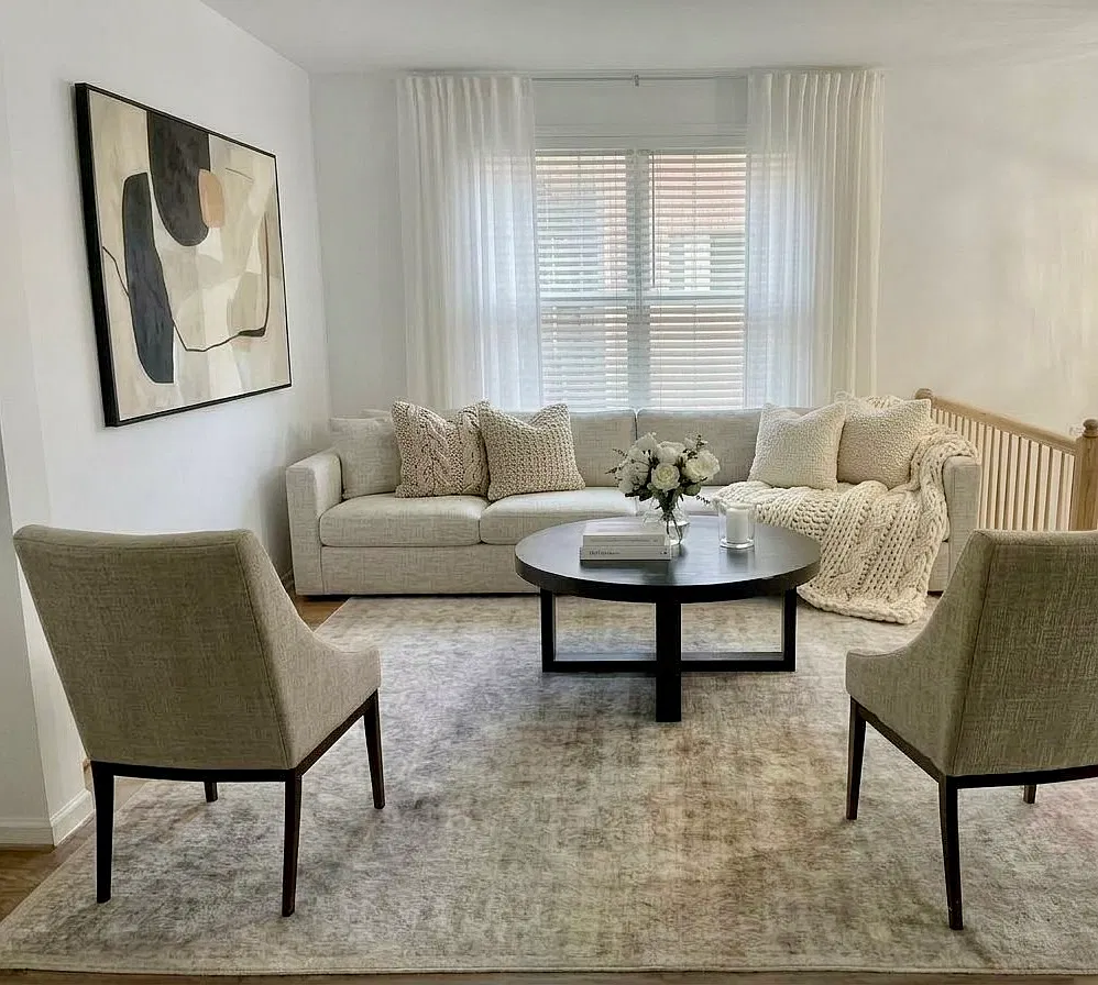 3 bed, 1960 sqft, $3,300 — Photo 3