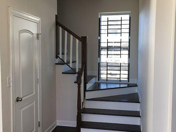 5th image of 3801 W Diversey Ave
