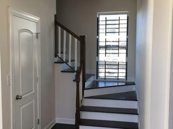 3802 W Diversey Ave, Chicago, IL 60647