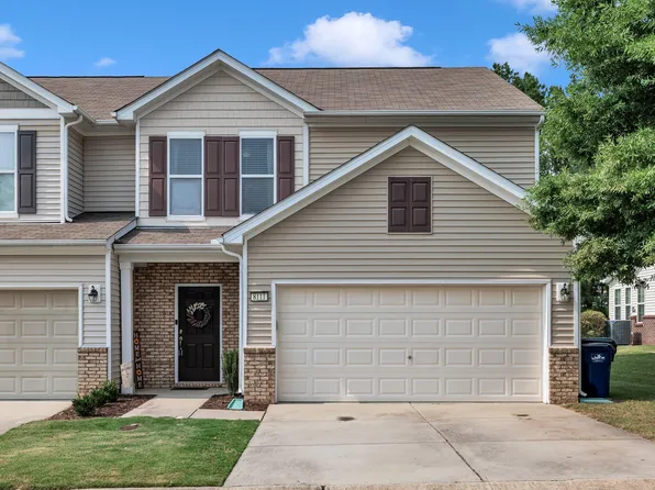 8111 Yaxley Hall Dr, Raleigh, NC 27616