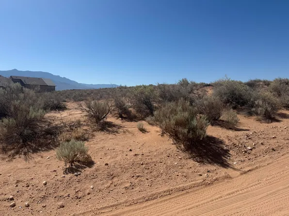6003 La Paz Rd NE, Rio Rancho, NM 87144