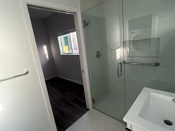 4th image of 145 Bradford Dr #41