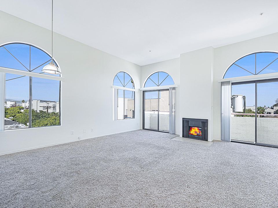 1st image of 1542 S Wooster St #303
