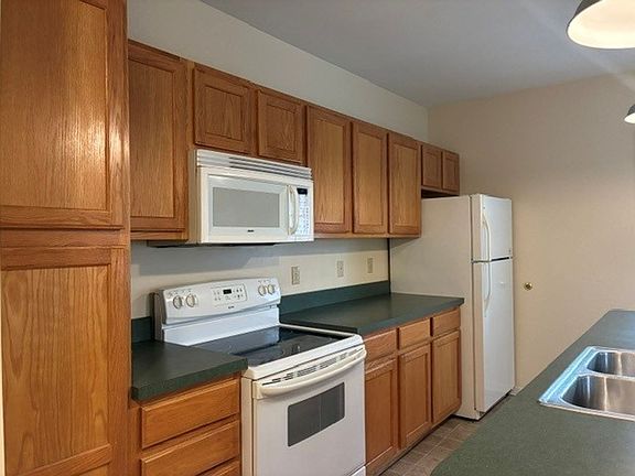 2nd image of 104 E Walworth Ave #201