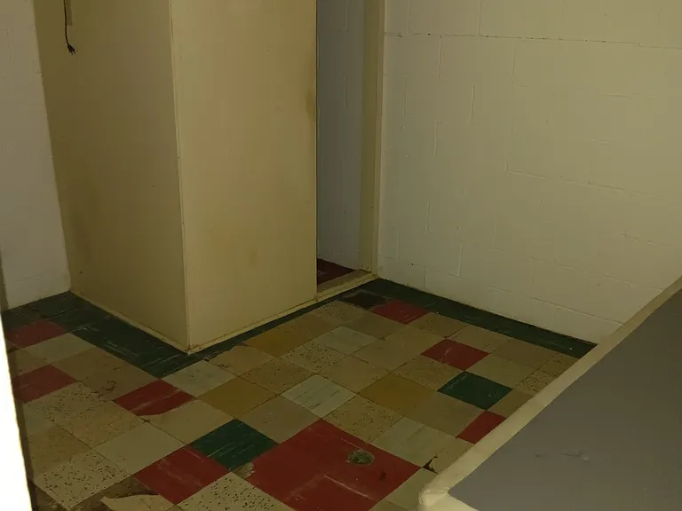 964 Morgan Ave — Photo 18