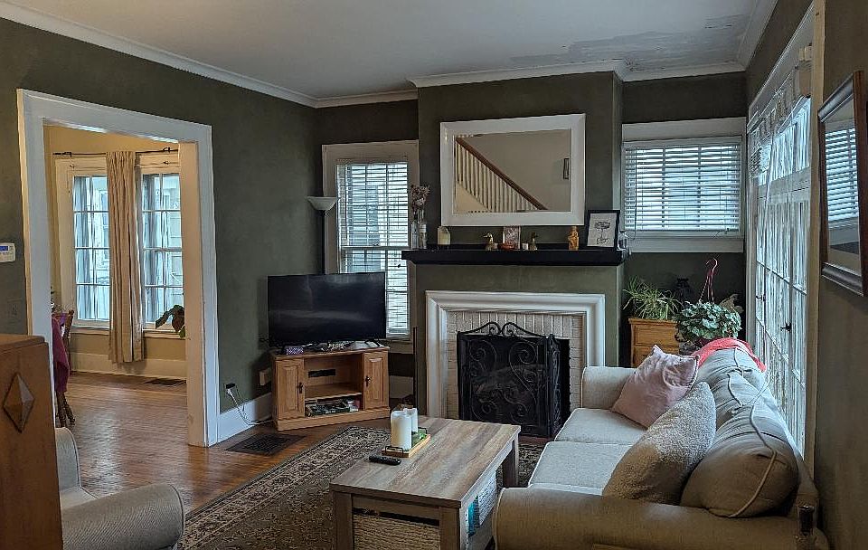 1st image of 163-165 Berkeley St #163