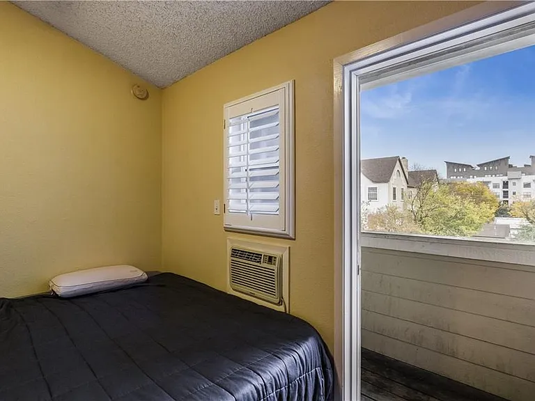 2510 San Gabriel St #305 — Photo 13