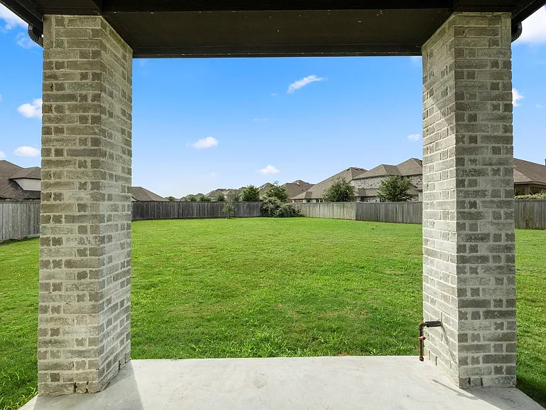 15210 Cortines Ct — Photo 36