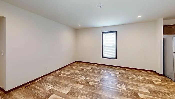 109 American Ave — Photo 13