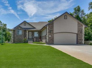 6771 S Grove Ct, Wichita, KS 67216