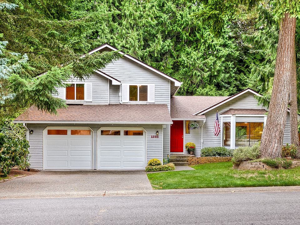 1st image of 1325 220th Pl NE