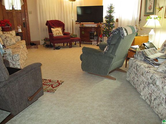 3rd image of 3522 4th Ave
