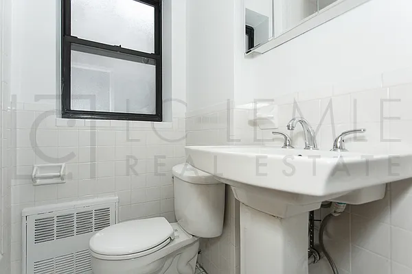 Rented by LC Lemle Real Estate Group | media 17