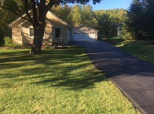 8432 Kennedy Memorial Dr, Saint Bonifacius, MN 55375