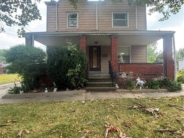 831 Whitcomb Rd, Cleveland, OH 44110
