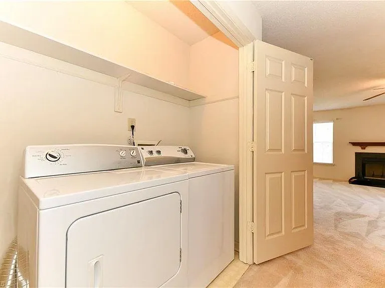 4212 Edith Ln #D — Photo 6