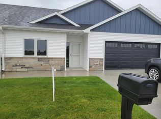 2317 38th St, Columbus, NE 68601