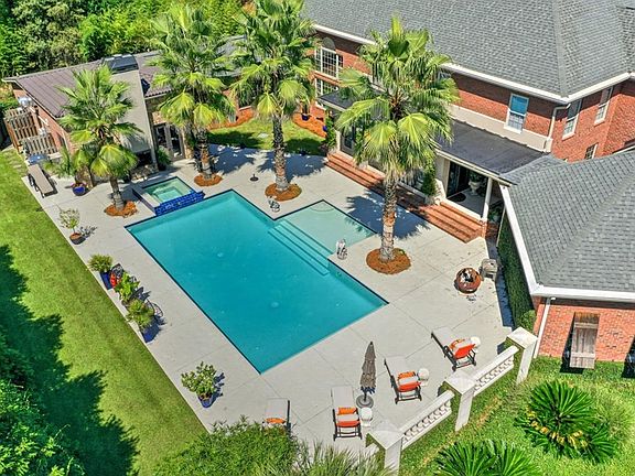 3rd image of 4299 Southern Pines Dr