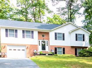 433 Chantilly Ln, Inwood, WV 25428
