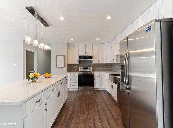 4th image of 4225 Saratoga Ave APT 215B