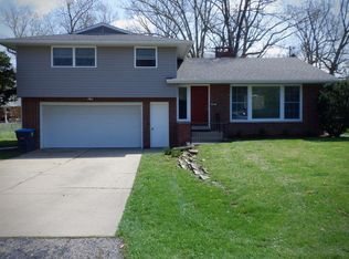 112 S Rustic Rd, East Peoria, IL 61611