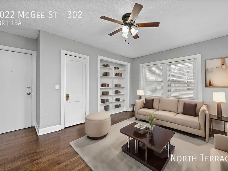 3022 McGee St #302 — Photo 1