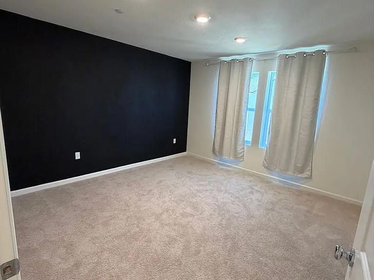 1902 W Meadow Dr — Photo 25