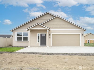 207 W Newfield Place, Moses Lake, WA, 98837