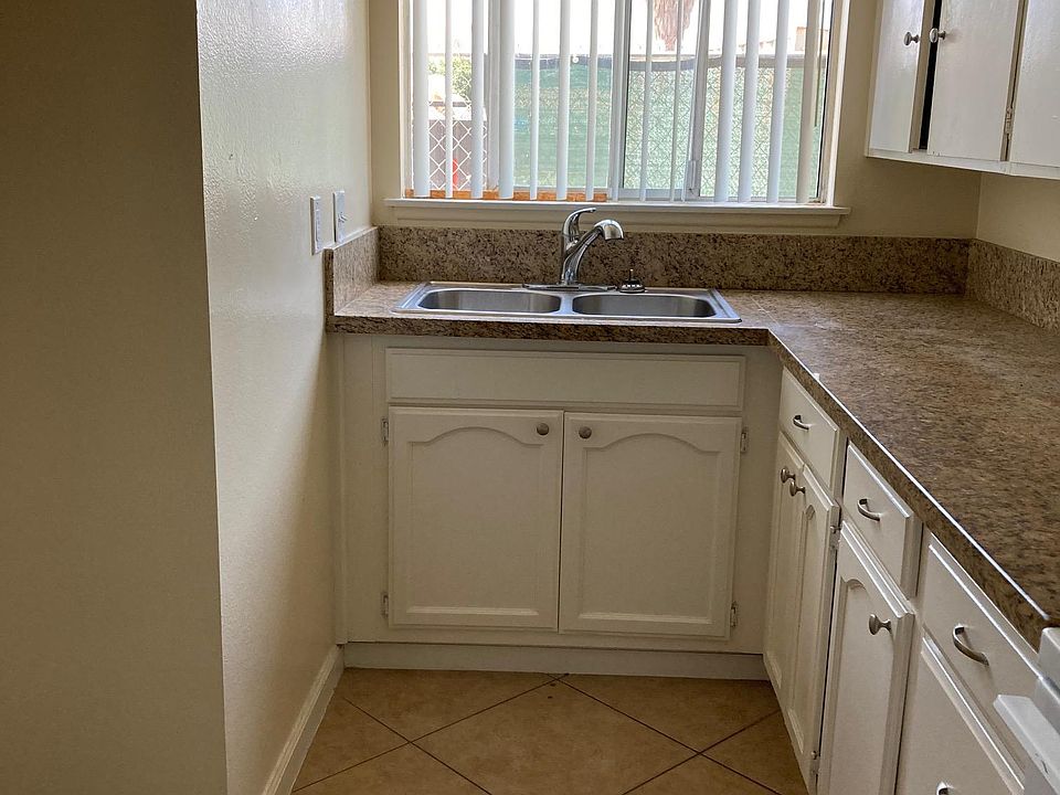 10600 Poplar St APT 9, Loma Linda, CA 92354 Zillow