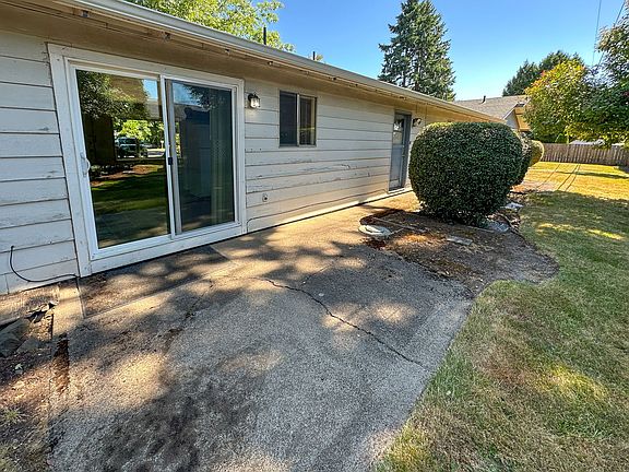 4th image of 4004-4030 Ward Dr NE #4014